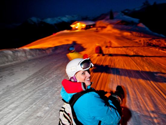 Auf den ersten Metern der Rodelbahn mit Blick auf die Hochwurzenalm