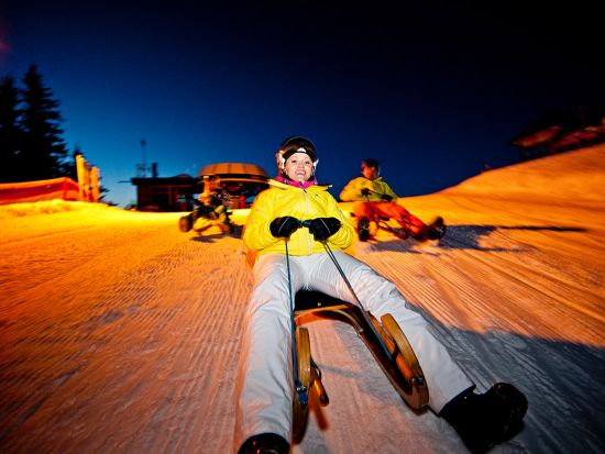 The first meters of the toboggan run with perfect lighting